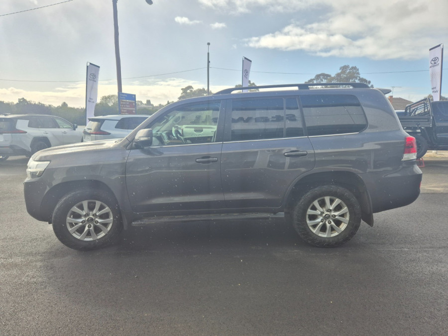 2019 Toyota LandCruiser VDJ200R VX SUV Image 9
