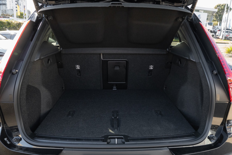 2026 MY25 Volvo EX40  Ultra Single Motor Extended Range SUV