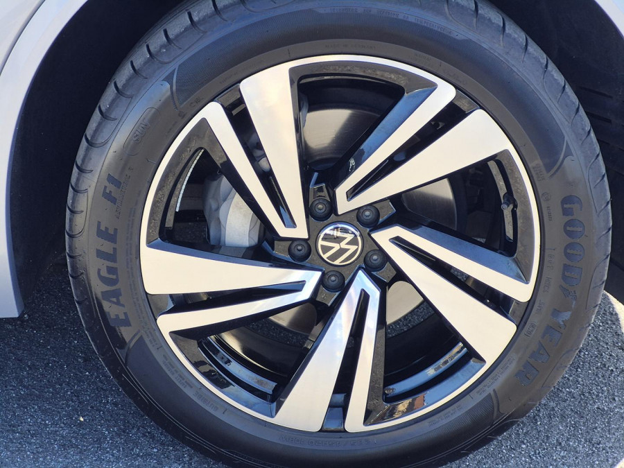 2020 MY21 Volkswagen Touareg CR 210TDI R-Line SUV Image 28