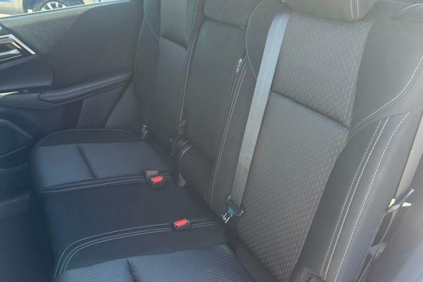 2022 MY23 Mitsubishi Outlander ZM ES SUV Image 29