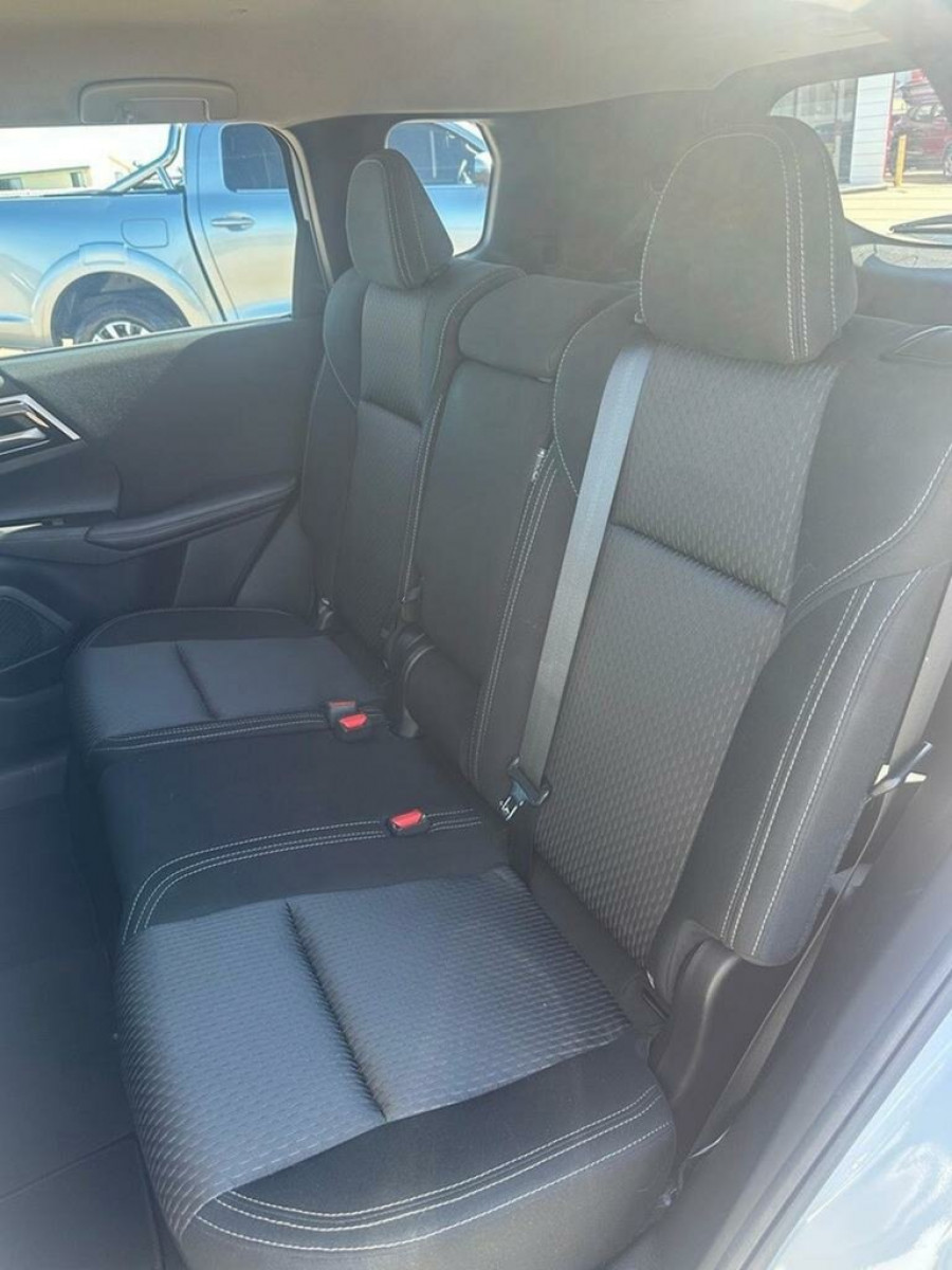 2022 MY23 Mitsubishi Outlander ZM ES SUV Image 29