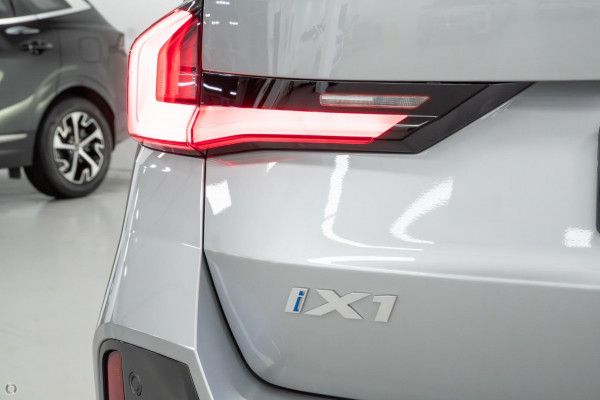 2026 BMW iX1 U11 xDrive30 M Sport SUV image 2