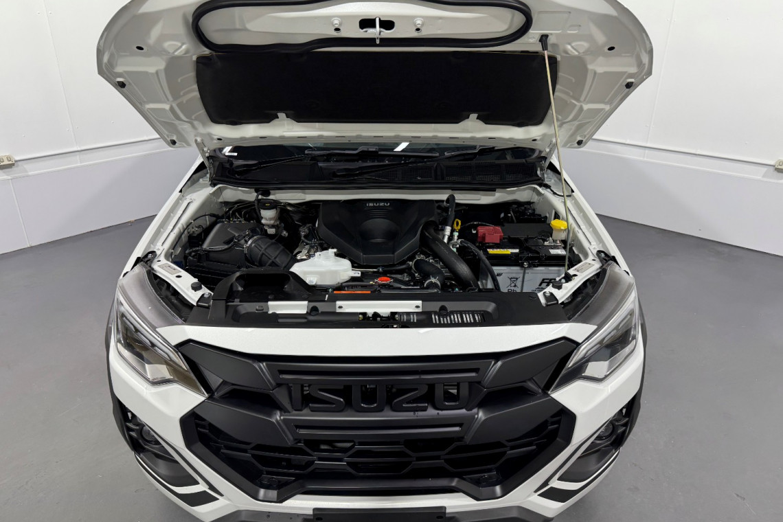 2024 Isuzu D-MAX RG BLADE Ute Image 12