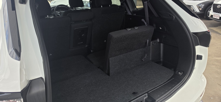 2025 Mitsubishi Outlander ZM LS SUV Image 12