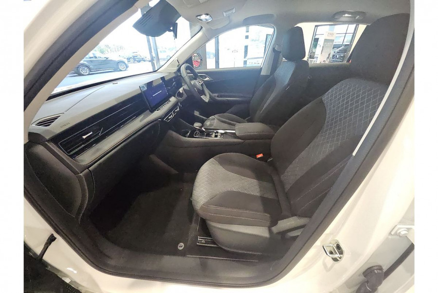 2024 MY24.5 MG HS AS33 Vibe SUV Image 32
