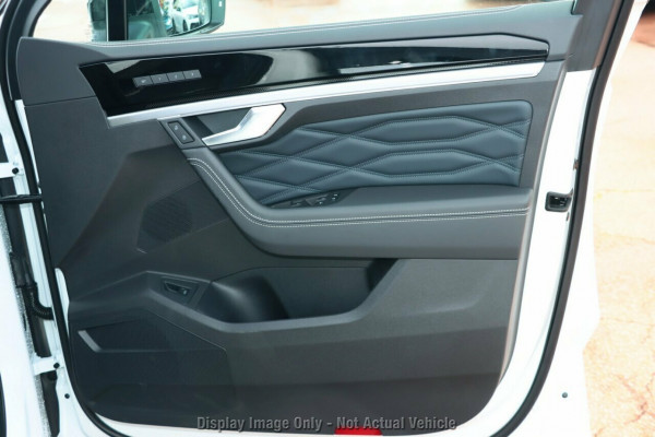 2026 Volkswagen Touareg RC 210TDI Wolfsburg Edition SUV Image 5