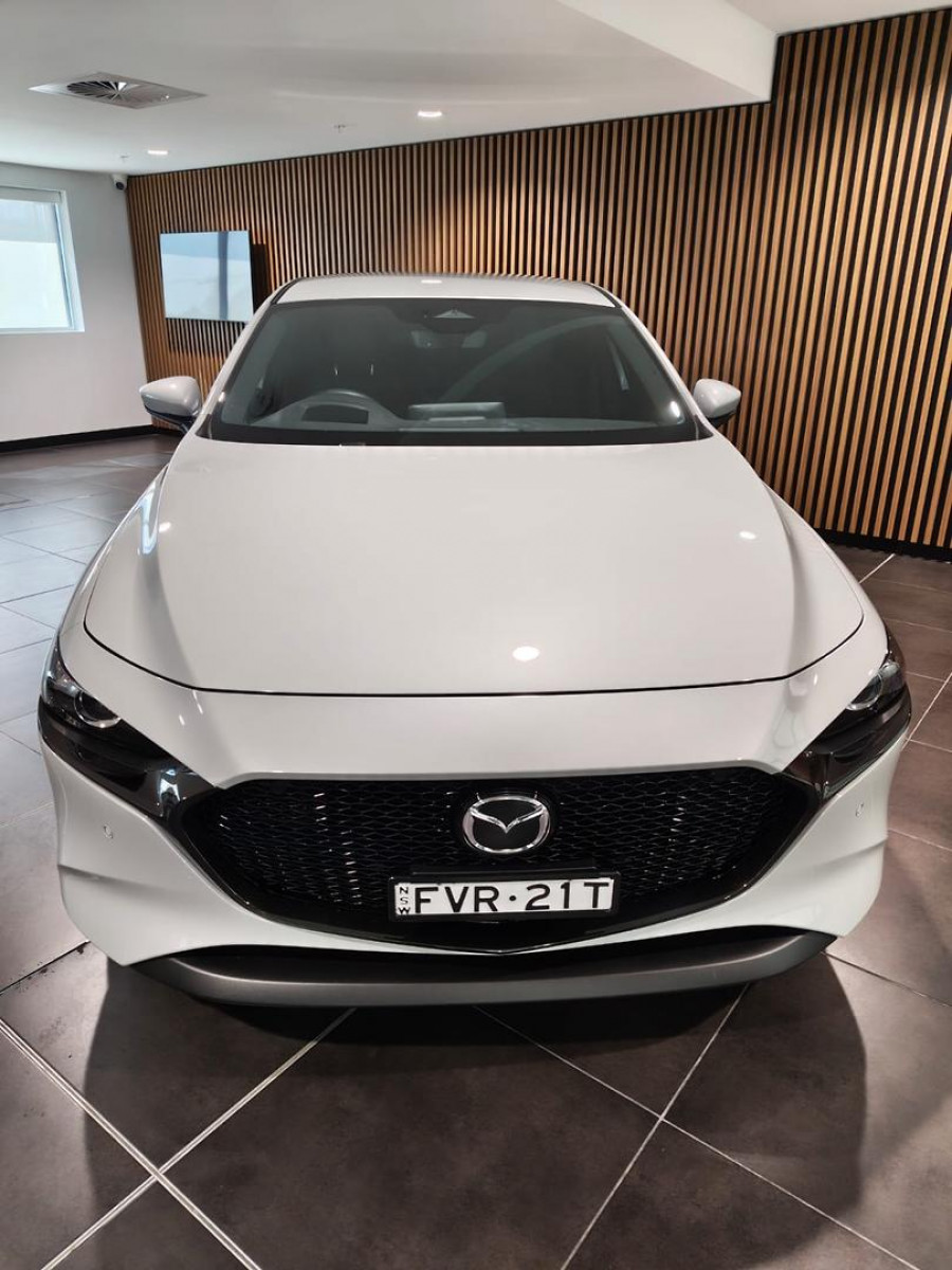 2025 Mazda 3 BP Series G20 Touring Hatch Image 3