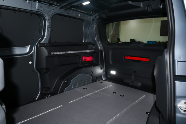 2025 Volkswagen ID. Buzz Cargo EBN BEV550 Van image 9