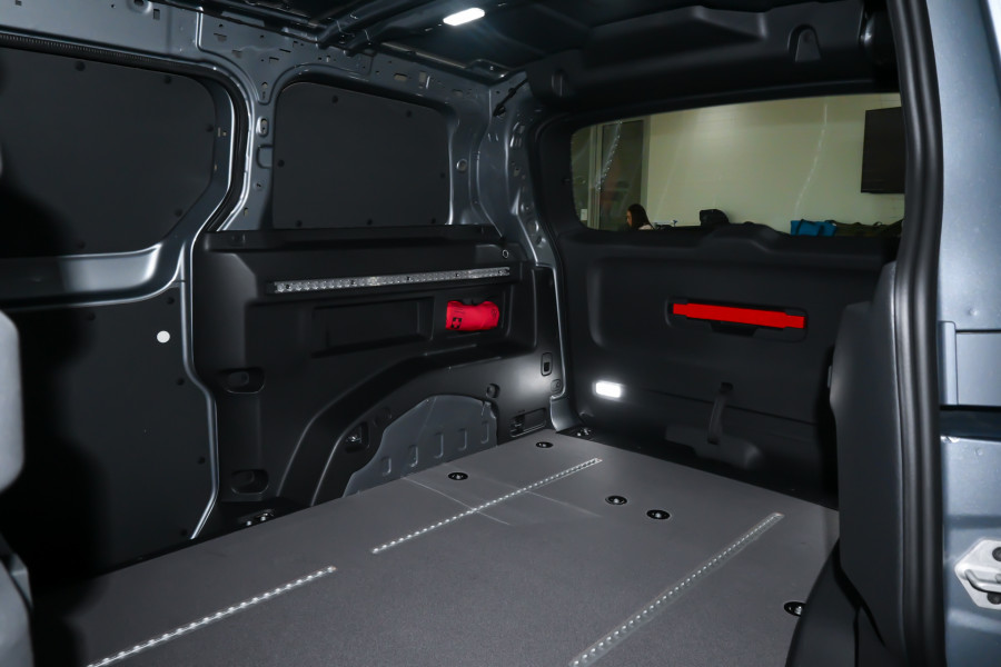 2025 Volkswagen ID. Buzz Cargo EBN BEV550 Van