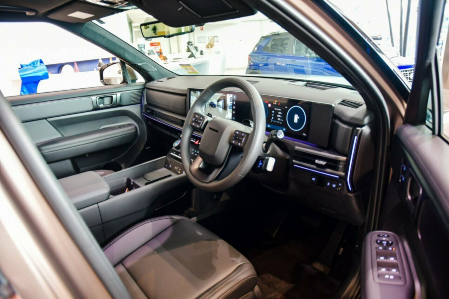 2024 MY25 Hyundai Santa Fe MX5.V1 Hybrid Calligraphy SUV Image 19