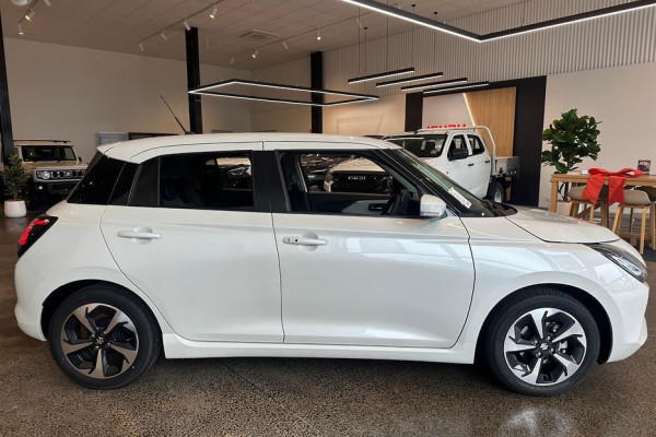 2026 Suzuki Swift UZ Hybrid GLX Hatch Image 3