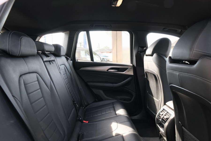 2021 BMW X3 G01 xDrive20d SUV Image 11