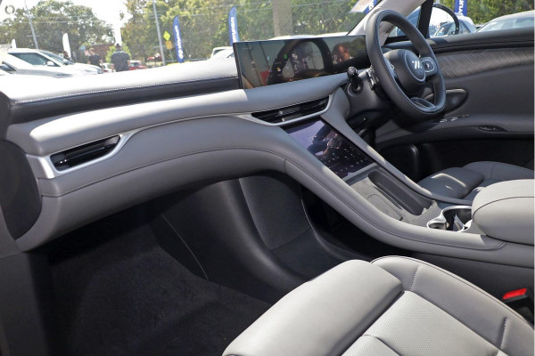 2025 MG IM6 S12L Platinum SUV Image 6