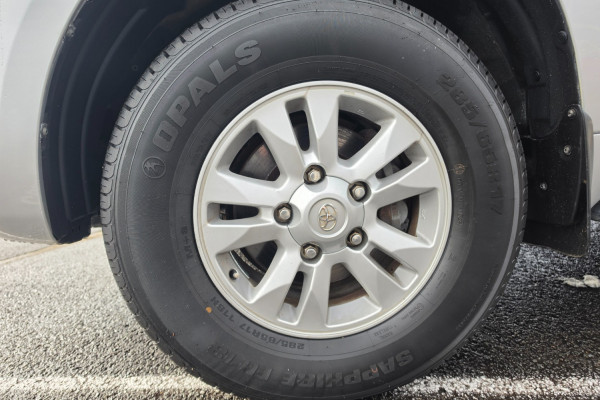 2011 MY10 Toyota LandCruiser VDJ200R GXL SUV Image 14