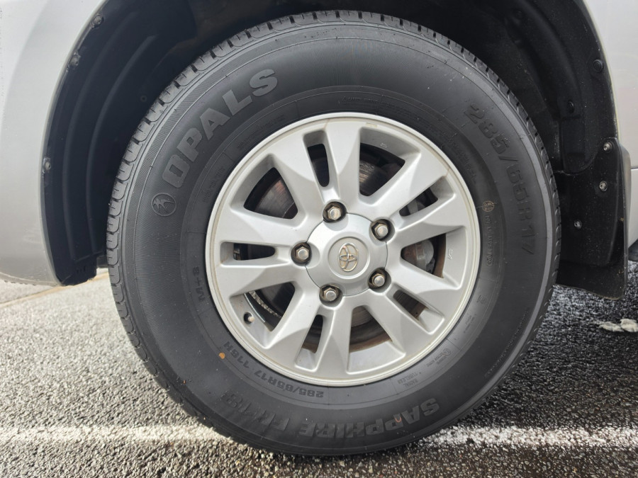 2011 MY10 Toyota LandCruiser VDJ200R GXL SUV Image 14