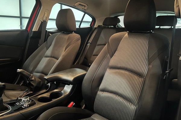 2015 Mazda 3 BM5438 SP25 Hatch Image 21