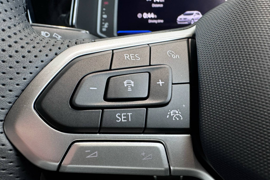 2025 Volkswagen T-Roc D11 140TSI R-Line with Sunroof  SUV Image 14