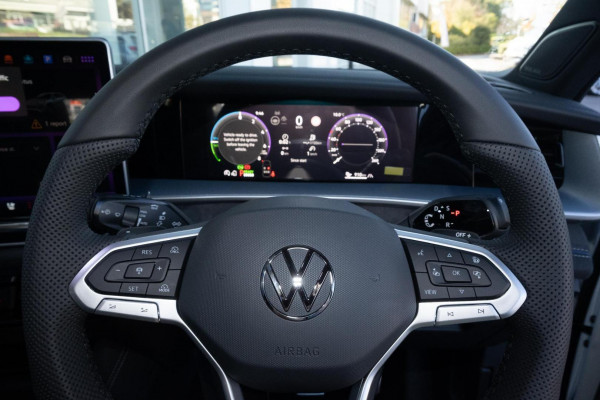 2026 Volkswagen Tayron R4 200TSI eHybrid R-Line SUV image 12