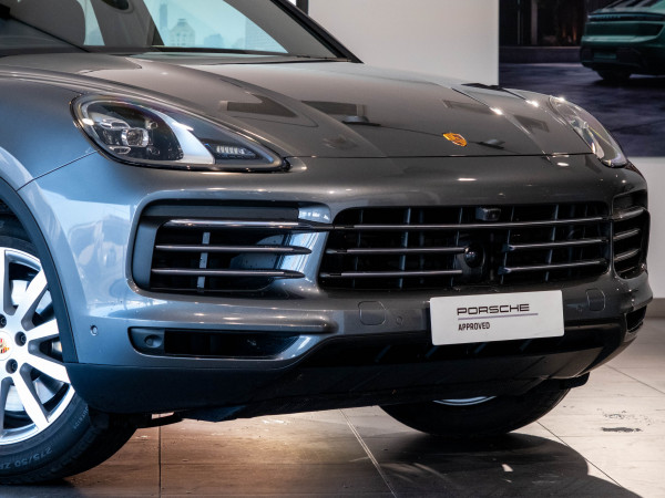 2022 MY23 Porsche Cayenne SUV image 5
