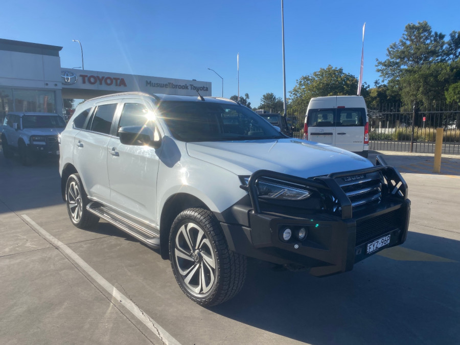 2021 Isuzu MU-X RJ LS-T SUV Image 1