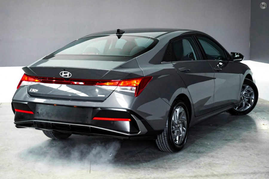 2026 Hyundai i30 CN7.V4 Elite Hybrid Sedan Image 3