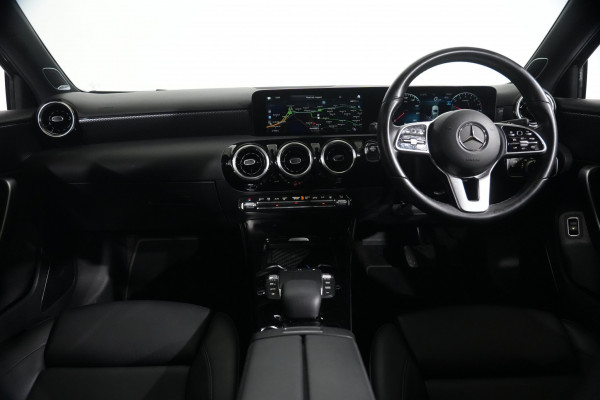 2021 Mercedes-Benz A-Class A250e Hatch image 13