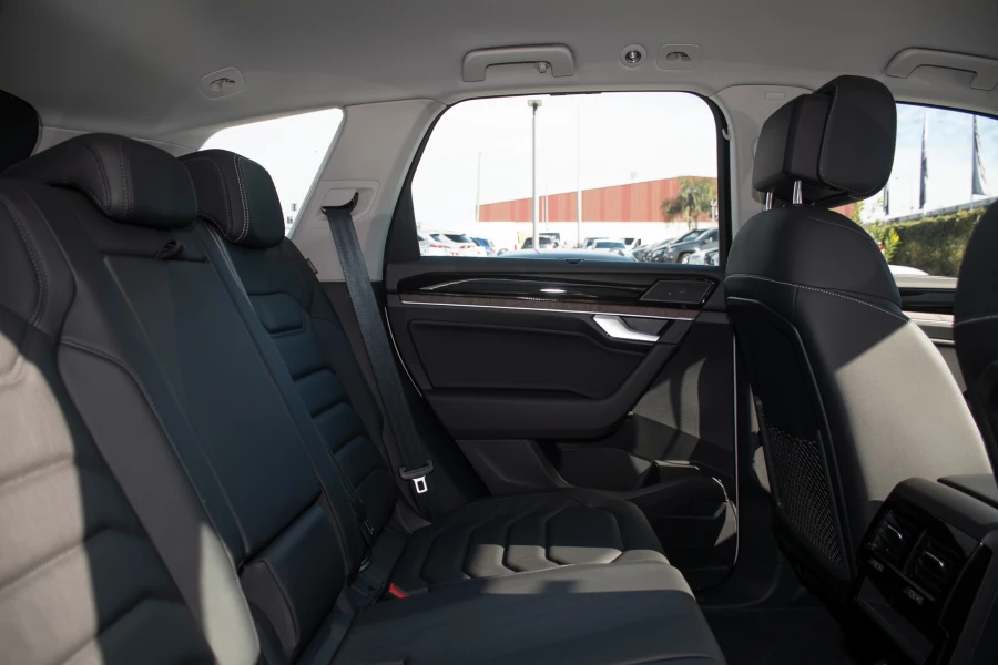 2025 MY26 Volkswagen Touareg RC 170TDI SUV Image 10