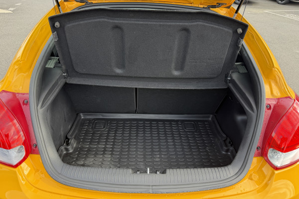 2016 Hyundai Veloster FS5 Series II SR Turbo Hatch Image 8