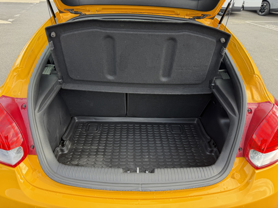 2016 Hyundai Veloster FS5 Series II SR Turbo Hatch Image 8