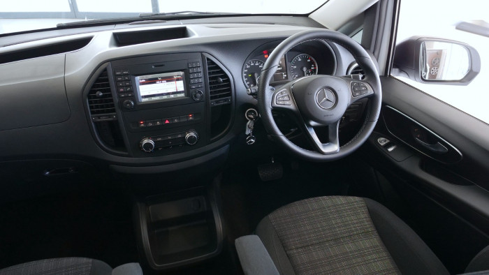 2020 Mercedes-Benz Vito Van Image 5