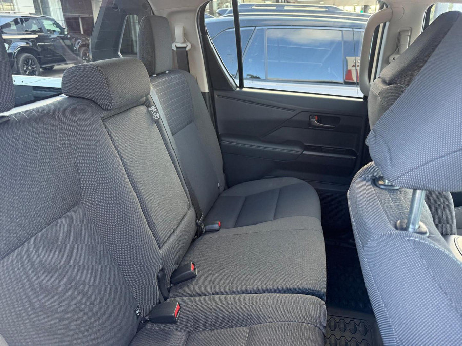 2025 Toyota HiLux GUN126R SR5 48V Ute Image 13
