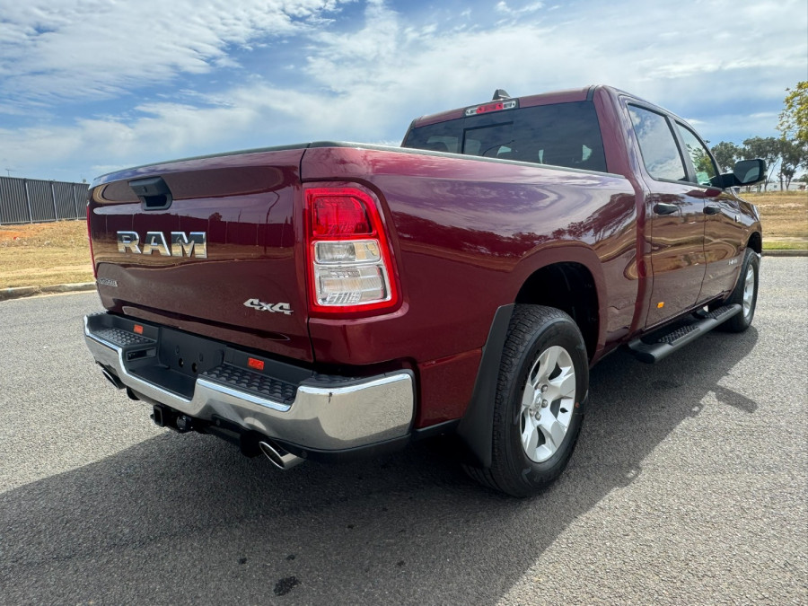 2024 Ram 1500 STD Big Horn SWB Crew Cab Image 3