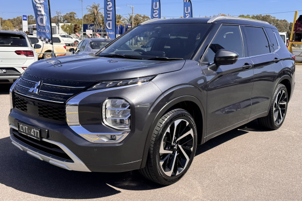 2024 Mitsubishi Outlander ZM Exceed Tourer SUV Image 5