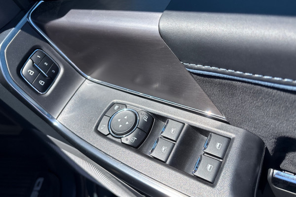 2024 Ford F-150  Platinum Dual Cab Image 8