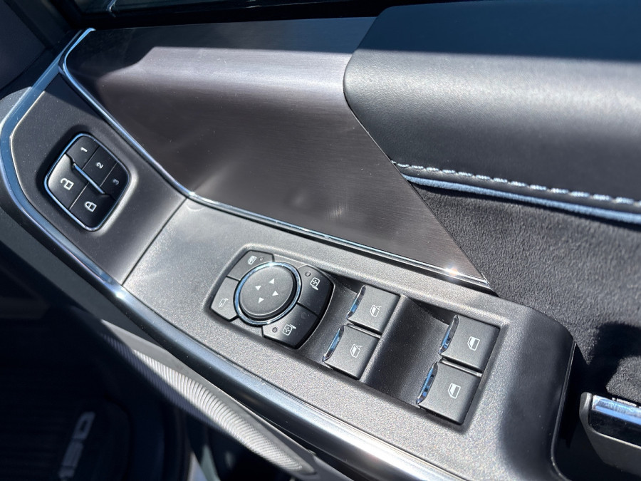 2024 Ford F-150  Platinum Dual Cab Image 8
