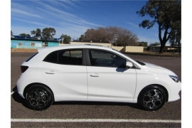 2024 MY24.5 MG MG3 ZP22 Essence Hybrid+ Hatch