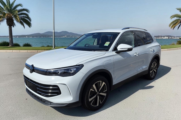 2026 Volkswagen Tiguan CT 150TSI eHybrid Elegance SUV Image 4