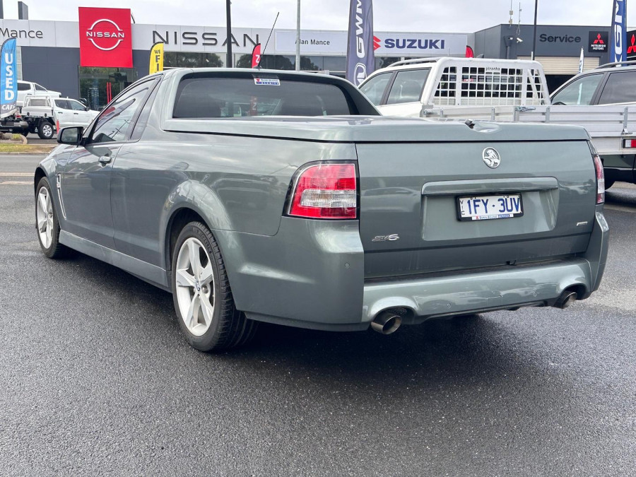 2015 Holden Ute VF SV6 Ute Image 6