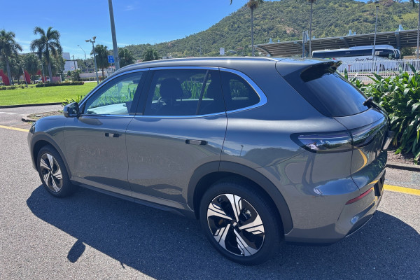 2026 Geely EX5 E245 Inspire Extended Range SUV Image 3