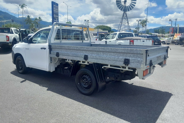 2018 Toyota Hilux GUN122R Workmate 4x2 Cab Chassis Image 5