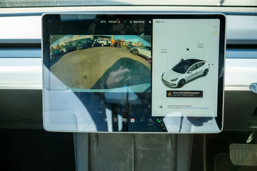 2021 Tesla Model 3  Standard Range Plus Sedan Image 16