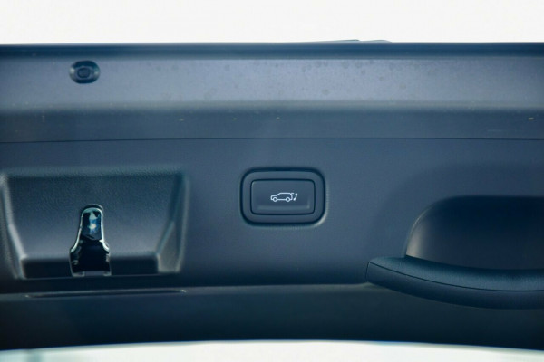 2026 Hyundai KONA SX2.V3 Premium SUV Image 9