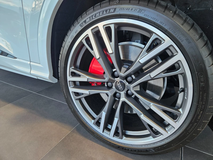 2026 MY25 Audi Q5 GU e-hybrid 270kW SUV Image 9
