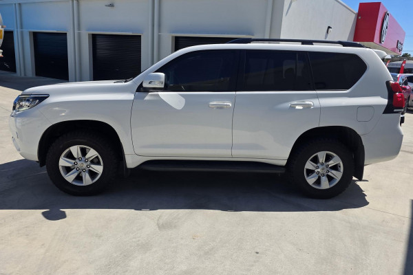 2022 Toyota LandCruiser Prado GDJ150R GXL SUV Image 6