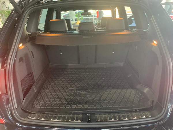 2015 BMW X3 F25 LCI xDrive20d SUV image 18