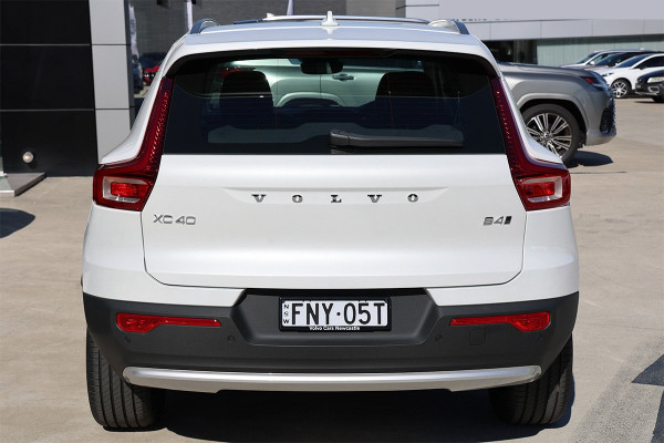 2024 MY25 Volvo XC40 XZ Ultra B4 Bright SUV Image 5