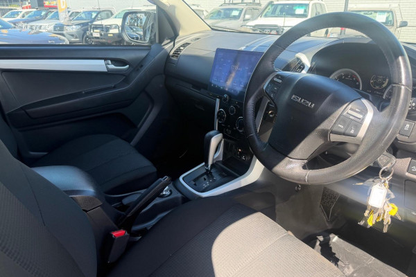 2017 Isuzu D-MAX TF LS-M Ute Image 15