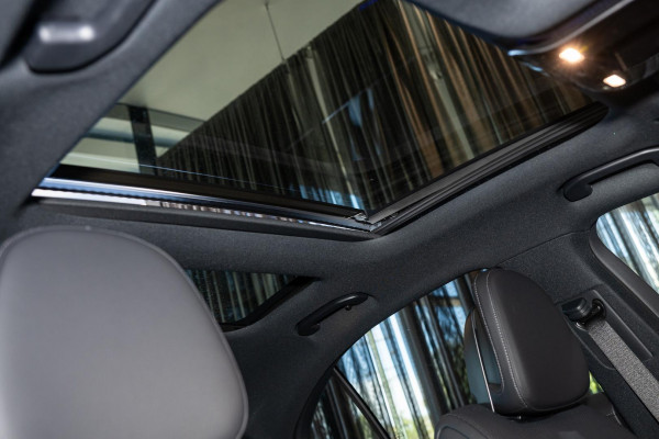 2026 MY25 Mercedes-Benz C-Class W206 C300 Sedan image 18