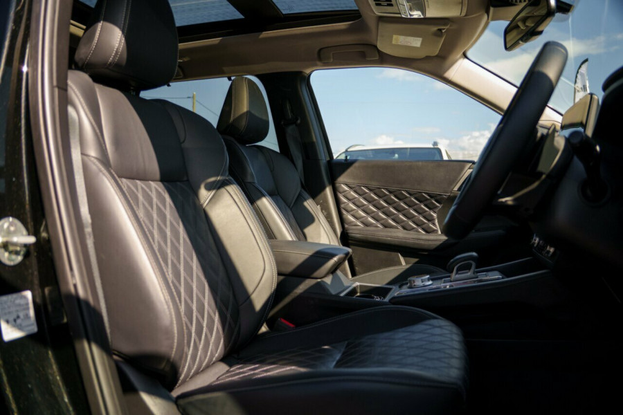 2023 MY24 Mitsubishi Outlander ZM Exceed SUV Image 20