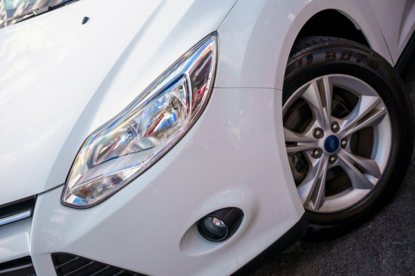 2013 Ford Focus LW MkII Sport Hatch Image 5